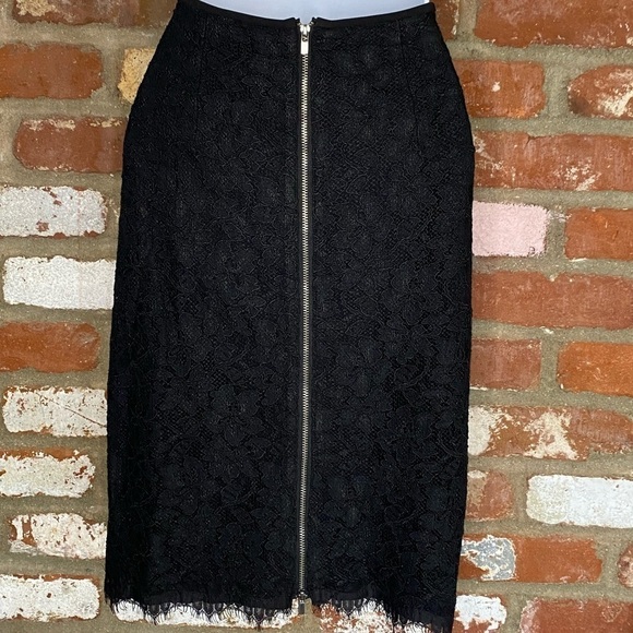 DIANE VON FURSTENBERG Scotia Black Lace Pencil Skirt Size 2 - Picture 6 of 13